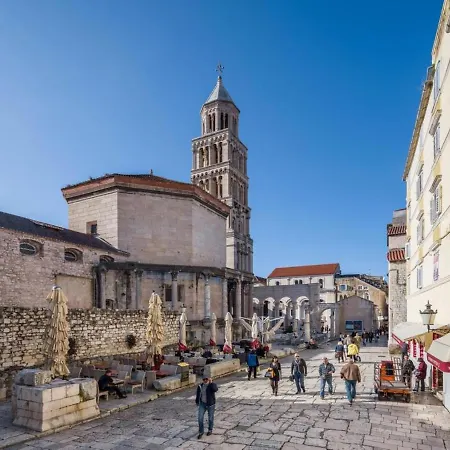 A2 - In The Very Heart Of * Split